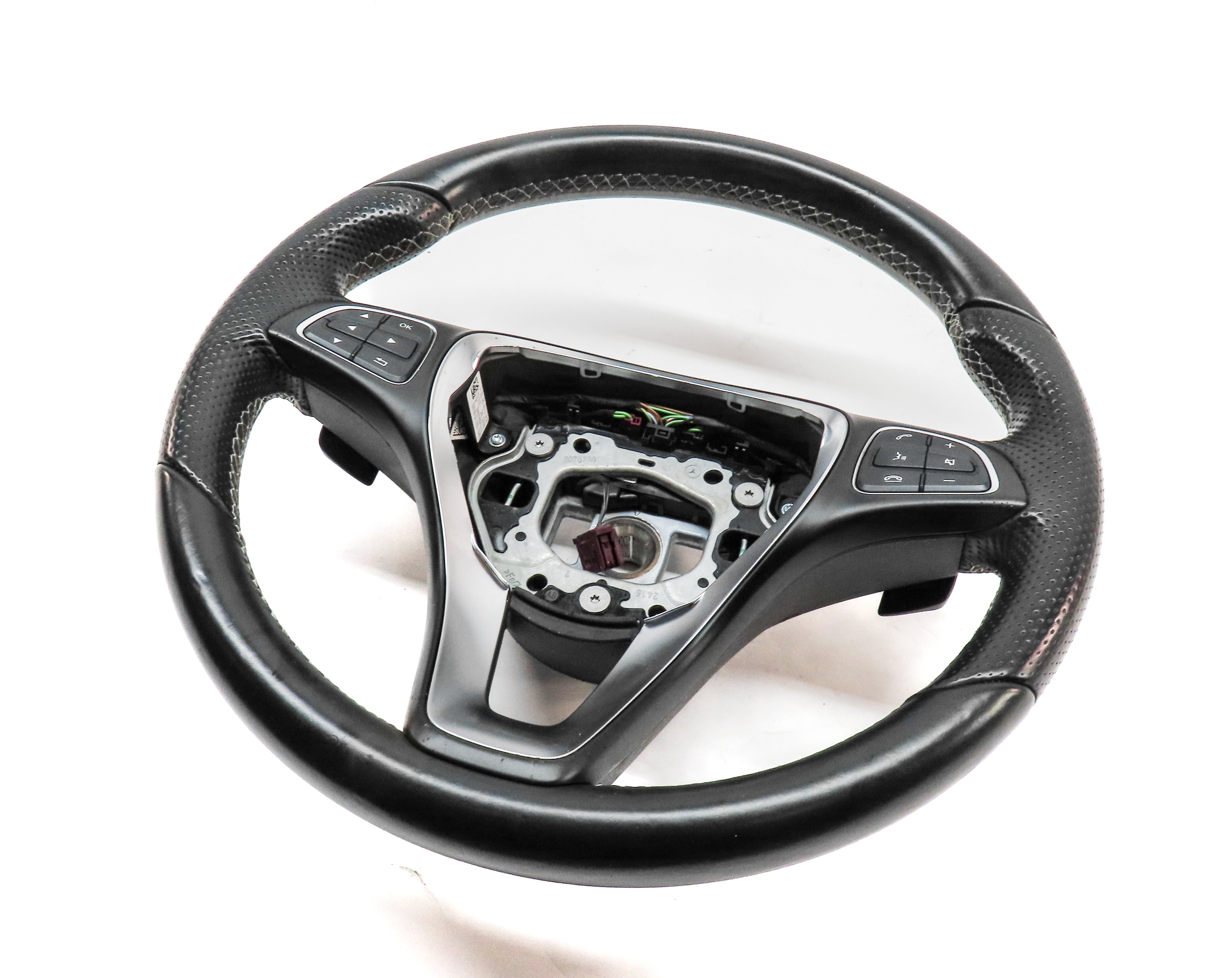 15-20 MERCEDES B GLA CLASS (W242 X156) 3-SPOKE STEERING WHEEL w/ SHIFT PADDLES — exact item pictured